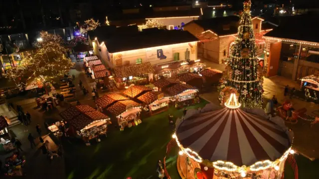 Athens at Christmas: Markets, Closures and What It’s Really Like