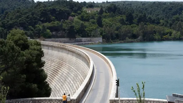 Can You Drink Tap Water in Athens? (Plus a Refill Map)
